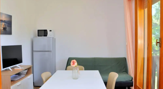 Peaceful Flat With big Balcony - Beahost