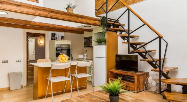 Коттедж FridaysFlats, Dreamy Duplex - Stylish Beach Loft