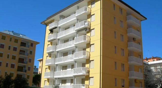 Elba 24 in Bibione With 1 Bedrooms and 1 Bathrooms, Prenota Appartamento Hotel a Veneto con parcheggio, Parcheggio