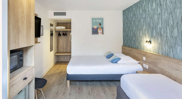 Трёхместный номер Standard Ostal Pau Universite - Sure Hotel Collection by Best Western