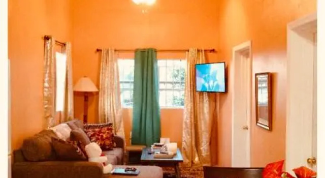Alexander's Apartments