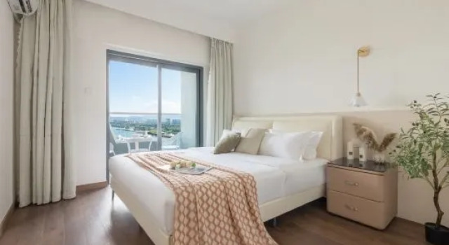 Люкс с 3 комнатами с балконом и с видом на реку Yanyu High-end Designer Homestay
