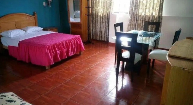 Hostal Residencial Piscis, Varaa Hostelli Hotellit Provincia de Lima pysäköinnillä, Pysäköinti