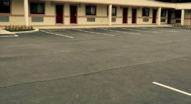 Skyview Motor Inn, Buchen Sie Hotel Johnston Rhode Island