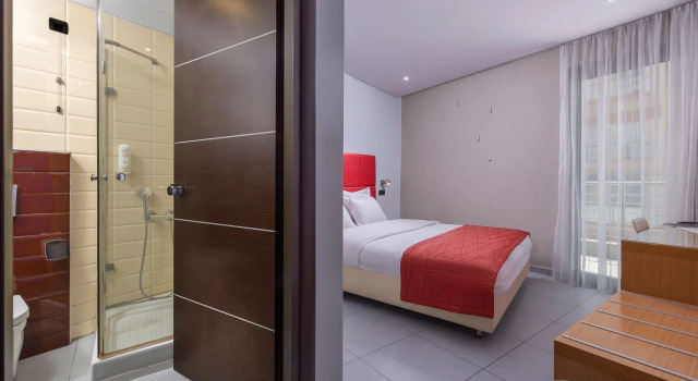 Двухместный номер Standard с балконом Habitat Hotel