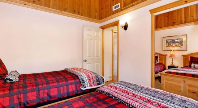 Moulin Rouge #2055 by Big Bear Vacations, Varaa Hotelli Big Bear Lake USA