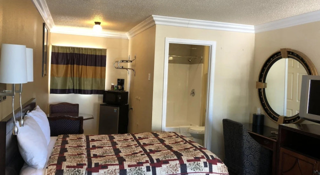 Семейный номер Standard с балконом Lamplighter Motel Clearlake