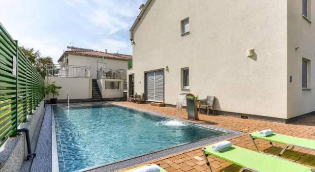 Batimat Apartments