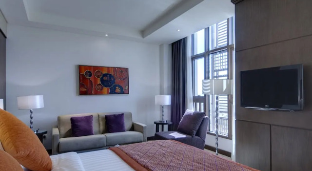 Номер Premium Crowne Plaza Madinah by IHG