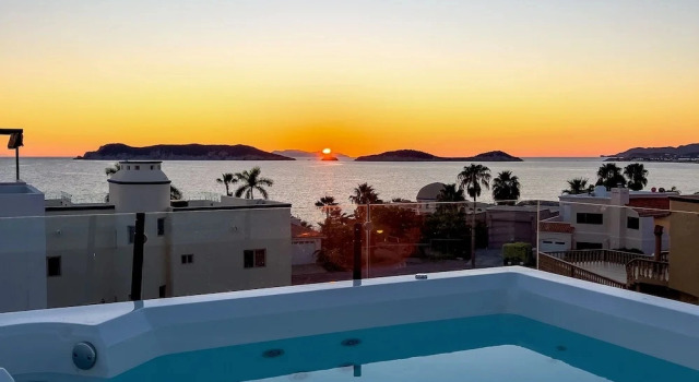 Шестиместный люкс Premier c 1 комнатой Suites Costa Diamante San Carlos