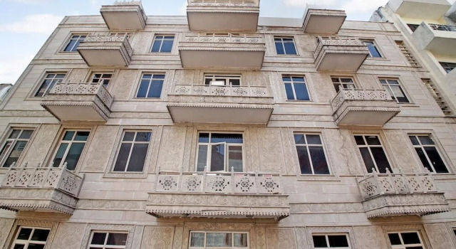 OYO Home 38093 Designer Stay Near Sector 59 Metro Station, Забронировать Отель Нойда штат Уттар-Прадеш
