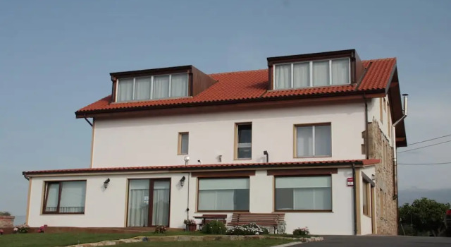 La Casuca de Mamina, Book Hotel Miengo 