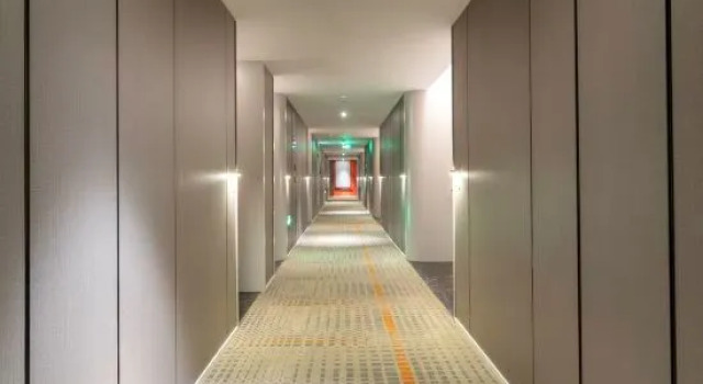 Maison New Century Hotel Luming Quzhou, Забронировать Отель Цюйчжоу Чжэцзян