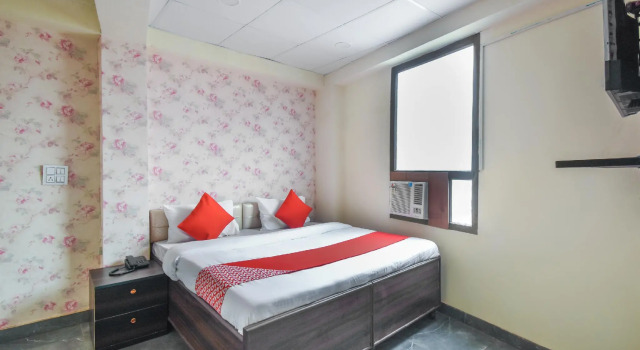 OYO 70184 Hotel Golden Bird, Book Hotel Ludhiana Punjab