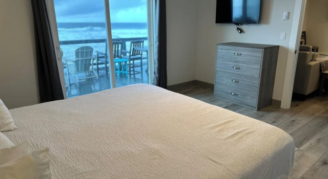 Двухместный люкс с 2 комнатами West Beach Suites