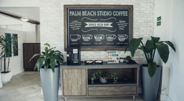 Palm Beach Apart Hotel