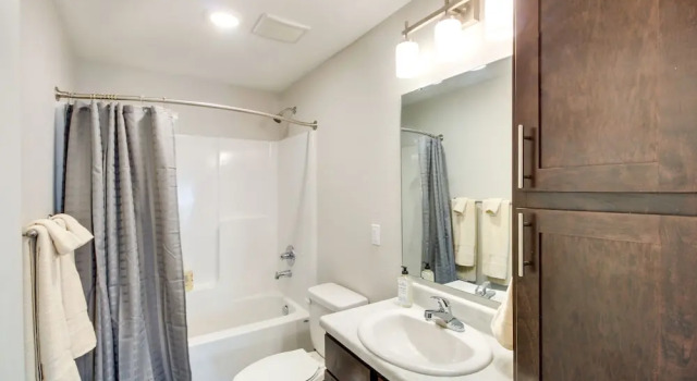 Апартаменты Emporia Apt w/ Playground: 2 Mi to Main Street!