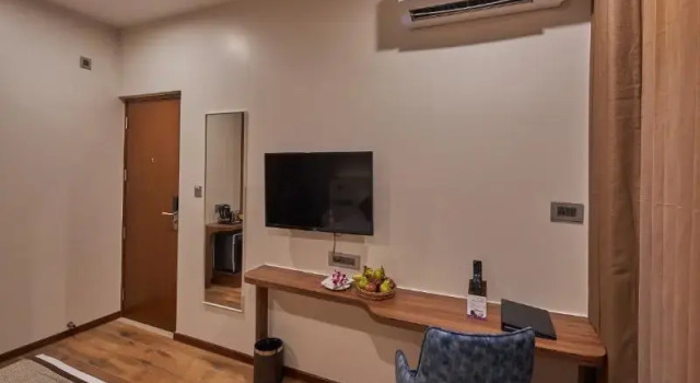 Двухместный номер Standard с балконом и с видом на город Regenta Inn Grand-ORR, Mahadevapura