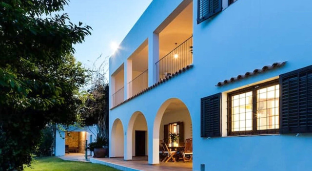 Villa With 4 Bedrooms in Islas Baleares, With Private Pool, Furnished Terrace and Wifi - 5 km From the Beach, Rezerwuj Willa Hotele w Majorka z parkingiem, Parking