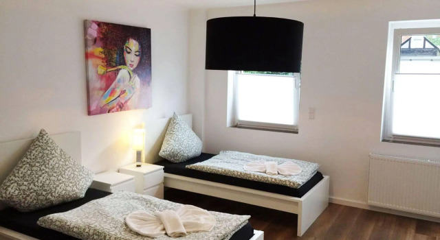 Room Direct - Hannover, Забронировать Отель Ганновер Нижняя Саксония, рядом с Театр "Коммедиа Футура" на заводе "Айсфабрик"