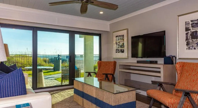 Полулюкс Anna Maria Beach Resort
