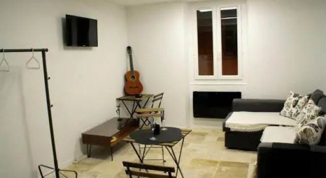 Studio Jean Roque, Забронировать Отель Кастеллан и Префе Марсель, рядом с Сад Развалин