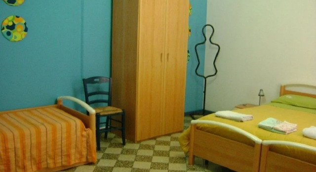 B&B SoleLuna della Solidarietà, Забронировать Отель Отели Палермо с парковкой, рядом с Кафедральный собор, Парковка