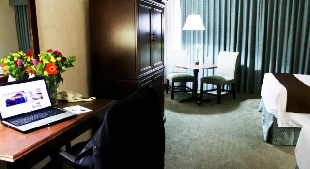 Четырёхместный номер Standard University Square Hotel