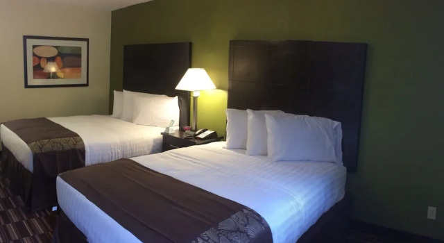 Четырёхместный номер Standard Boarders Inn & Suites by Cobblestone Hotels - Ashland City