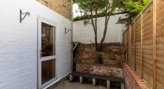 Апартаменты Spacious 1BD Flat w/ Garden - Hammersmith!
