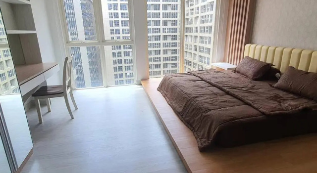 Апартаменты Huge Family Room 94m2 Jati Junction - Pool & Gym
