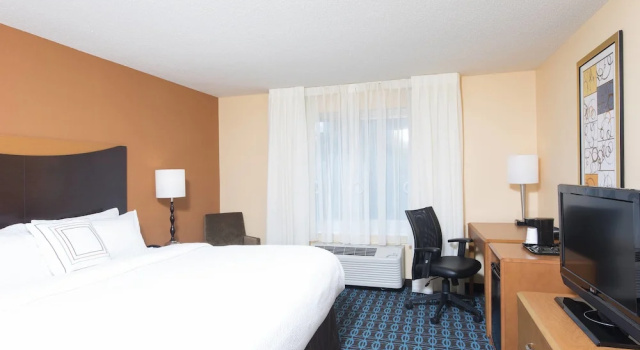 Двухместная студия Fairfield Inn & Suites by Marriott Omaha Downtown