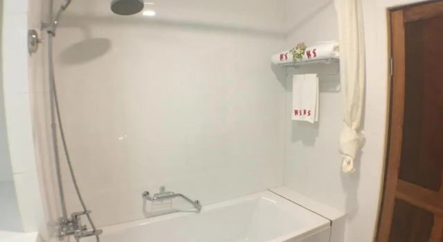 Двухместный номер Standard с балконом Luganvilla Business Hotel and Restaurant