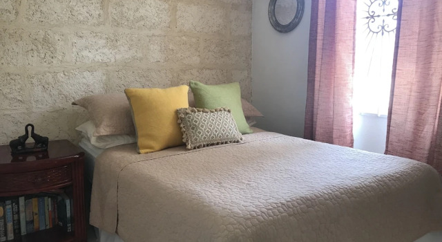 Stones Throw From The Beach, Забронировать Отель Хоултаун Сент-Джеймс, рядом с Sandy Lane