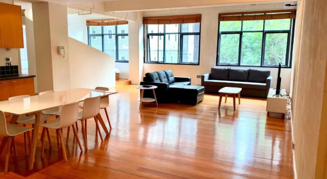 Апартаменты Deluxe ReadySet Apartments on King