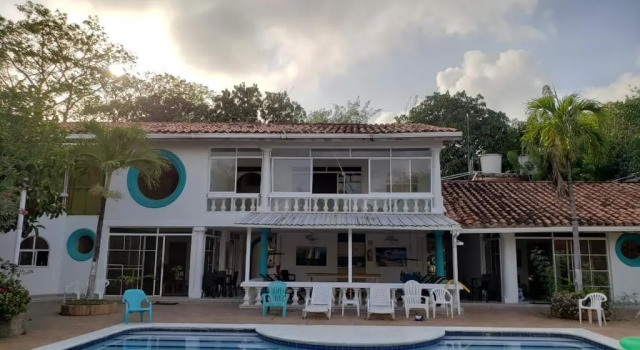 Четырёхместный номер Economy с видом на внутренний двор Coral house San Andres