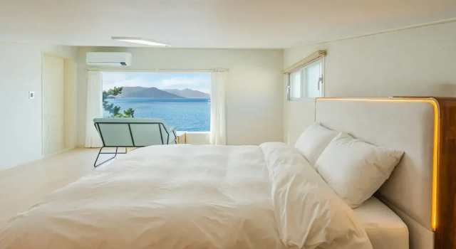 Geoje Daol Pool Villa Pension, Забронировать Вилла Кодже Кёнсан-Намдо, рядом с Рыбацкая деревня Кедо