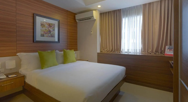 Люкс с 2 комнатами Valero Grand Suites by Swiss-Belhotel