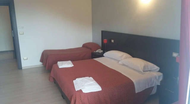 Hotel Timeto Resort, Reserva ahora Resort Hoteles en Patti con desayuno, Desayunos