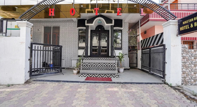 Fabhotel Chs