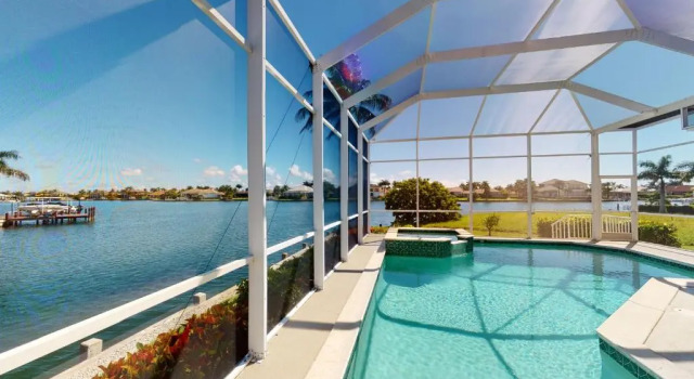 Luxury Rental Walkable To Beach With Wide Water Views I Pet Friendly, Забронировать Отель Марко-Айленд штат Флорида