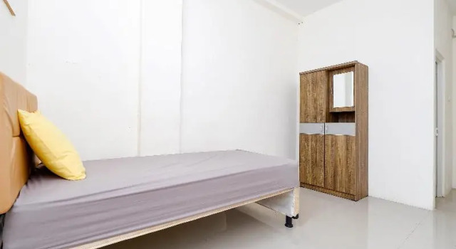 Oyo Life 1817 Kost Agus Salim