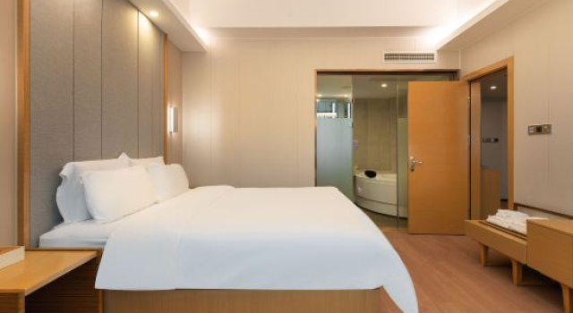 Люкс Deluxe Lavande Hotels Guangzhou Fangcun Huadiwan Metro Station