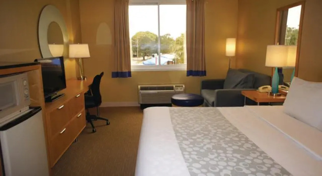 La Quinta by Wyndham Sarasota Downtown, Забронировать Отель Сарасота Sarasota Area, рядом с Sarasota Quay Shopping Center
