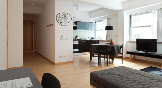 Апартаменты The Lisbonaire Apartments