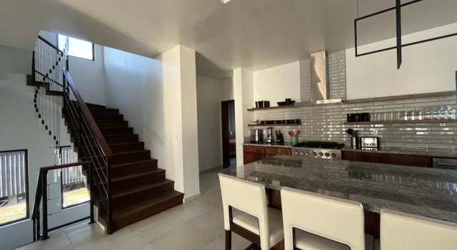 Вилла Island Breeze Villa - 5 Bedroom Private Island Villa w Pool