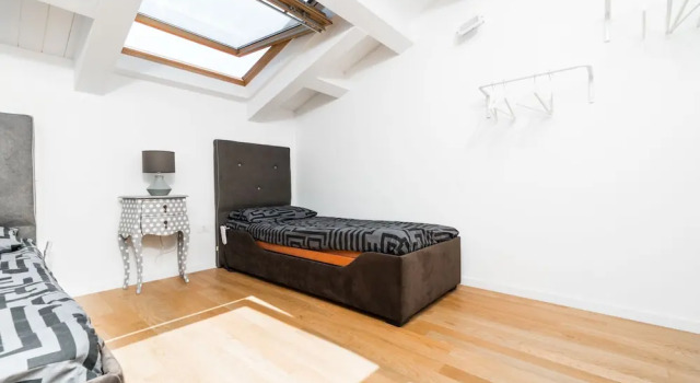 Loft Real Centro Messina 110mq 2 Camere 2 Bagni, Забронировать Отель Отели Мессины 3 звезды, рядом с Церковь Благовещения Каталонцев, 3*