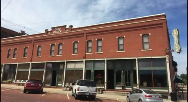 The Courtland Hotel & Spa, Prenota Resort Fort Scott Kansas