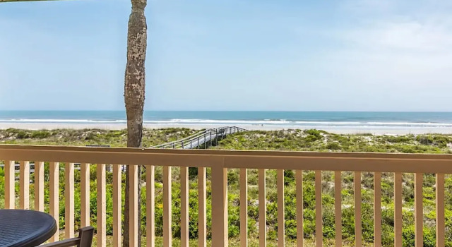Апартаменты Sea Haven Bliss Ocean Views Beachfront Getaway