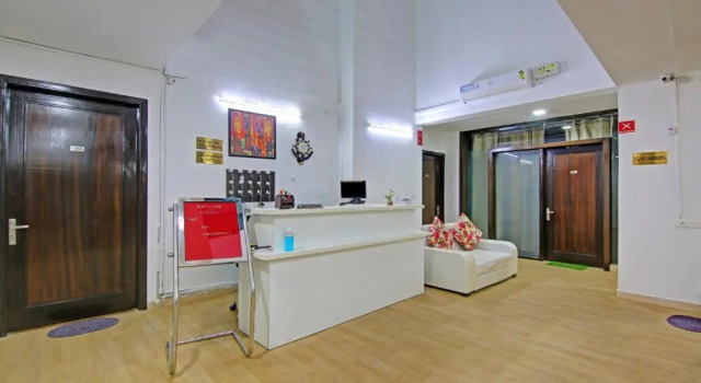 Treebo Trend AR Residency Sector 45, Забронировать Отель Гургаон 